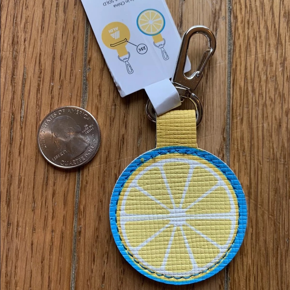 Aldi quarter holder - new